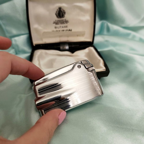 Ronson Varaflame lighter used with original vintage box