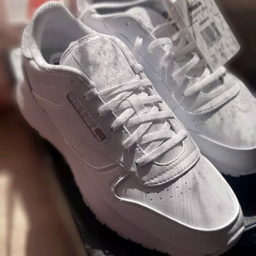 Reebok athletic shoes new, women's size 39, white
