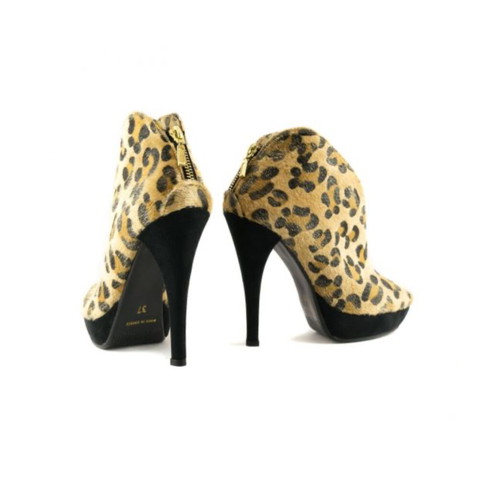 Stefania leopard print ankle boots new, size 38, 11cm heel