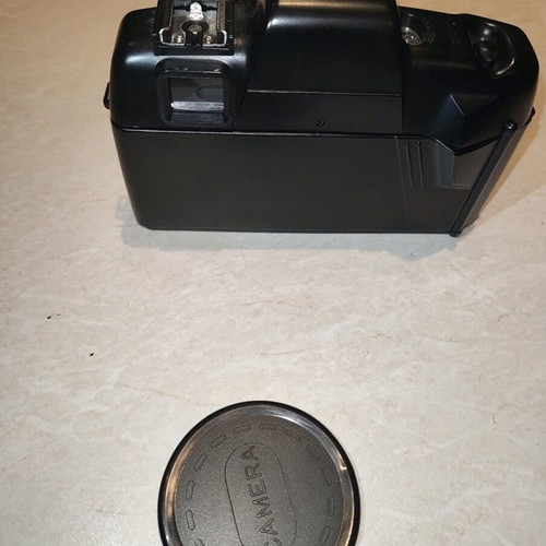 Sony Royal Camera like new with case and lens cap