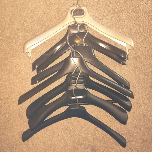 Pack of 15 large hard plastic hangers