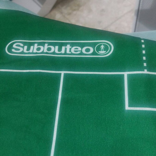 Subbuteo set Real Madrid like new with 2 teams and pitch