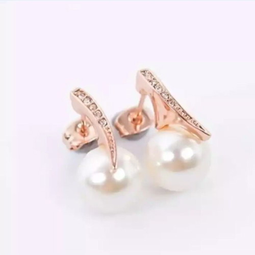 Pearl and Crystal Jewelry Set in Rose Gold New