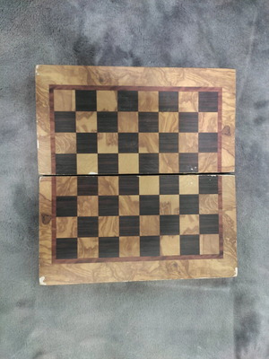 Backgammon wooden decorative board like new with small pieces and dice
