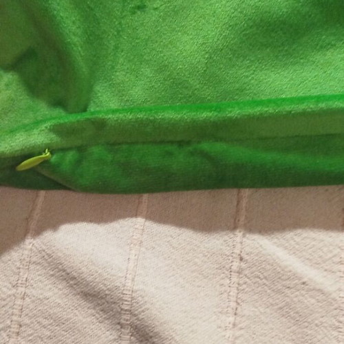 Velvet pillowcases pack of two, like new, green 54x54 cm