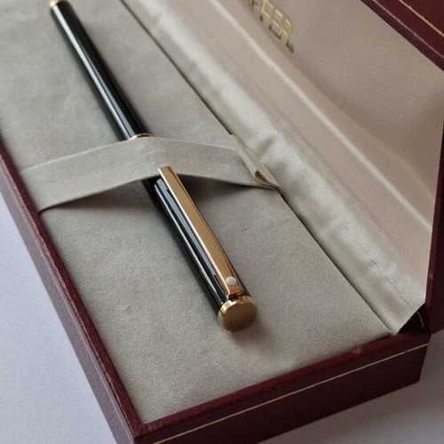 Sheaffer 18k Gold Pen new with box and spare parts