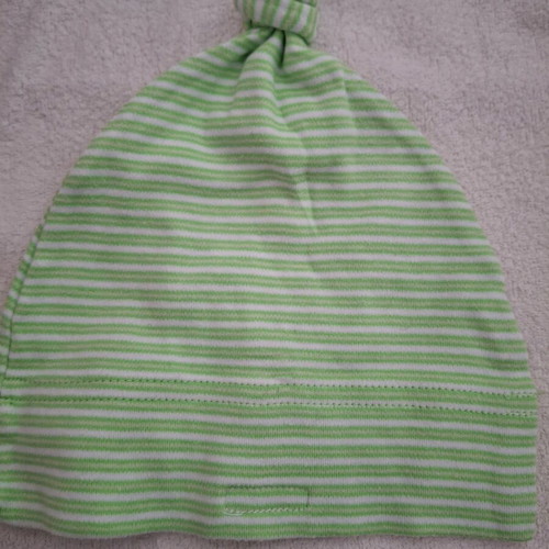 Baby hats like new, set of 3 pieces
