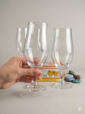 Wine glasses new, set of 6, made in Italy