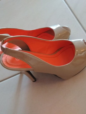 Γόβες peep toe No 36
