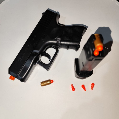 G26 9x19 Semi-Automatic Toy Pistol new with 6 shells and 20 plastic bullets