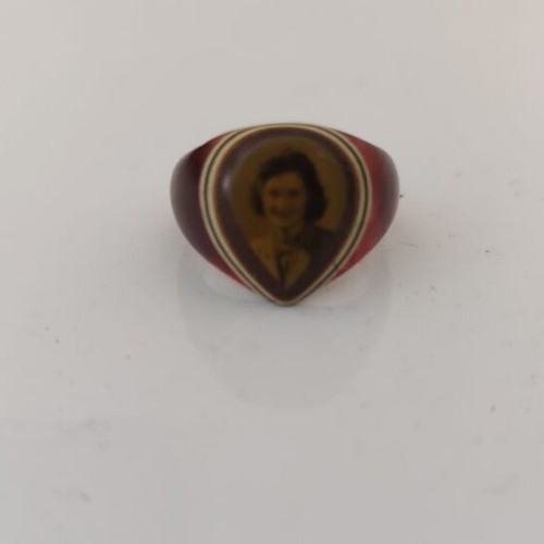 Vintage Prison Ring celluloid with turtle effect, like new