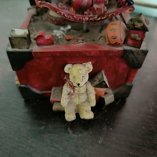 Decorative vintage item like new with sound