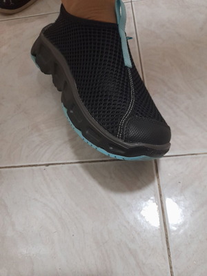 Γυναικεία αθλητικά παπούτσια Salomon καινούργια, μαύρα, μέγεθος 38.5