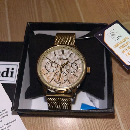 Ferendi women's watch new gold color