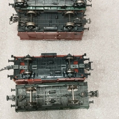 Commercial wagons 4 HO scale like new, various brands