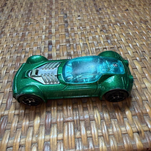Hot Wheels Roadbeasts Ballistik green diecast toy car used