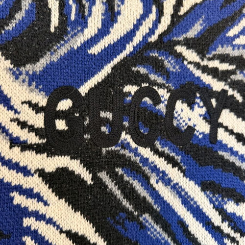 Gucci Sweater like new, size L, blue
