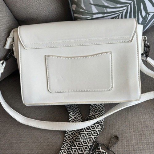 Nolah Eva white crossbody bag like new, quality leatherette