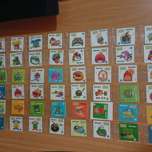 Bingo Koukou Roukou Angry Birds album with complete sticker set, like new
