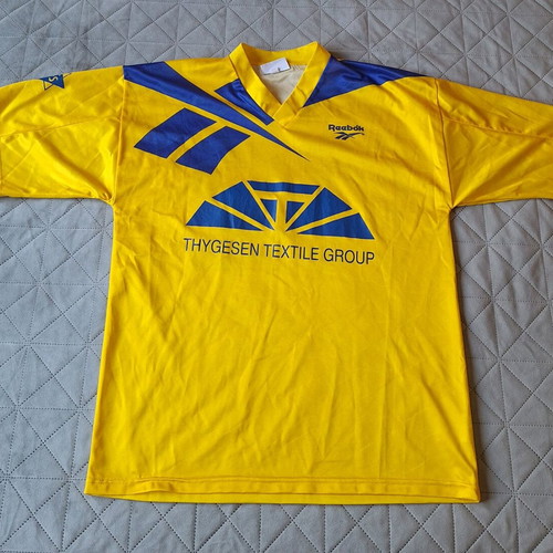 Reebok retro football jersey size L like new from the 90s