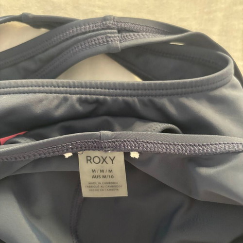 Roxy swimsuit medium gray like new