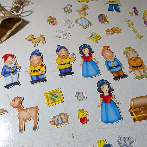 Snow White and the Seven Dwarfs magnets like new