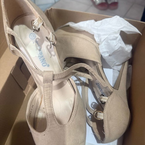 Beige sandals used, size 39