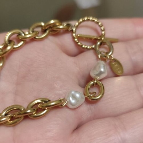 Chain bracelet with two pearls new, gold color stainless steel