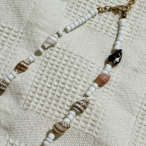 Shell necklace with beads like new, white and blue