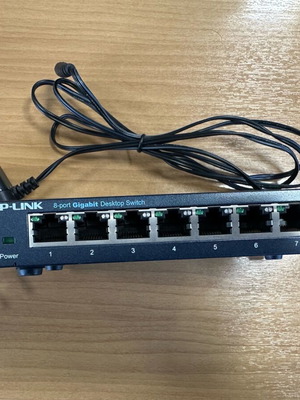 Switch TP LINK TL-SG108 8 port Gigabit μεταχειρισμένο με τροφοδοτικό