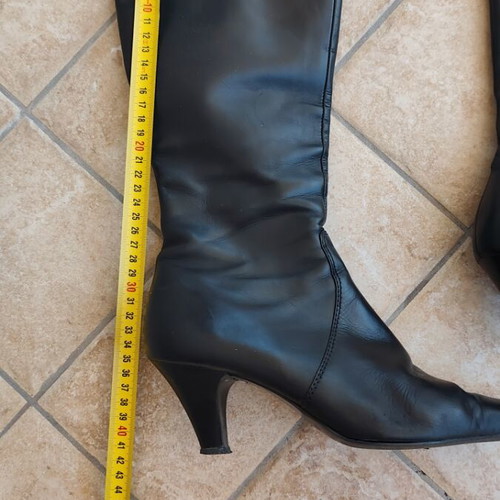 Leather knee-high boots used, black size 39, women's