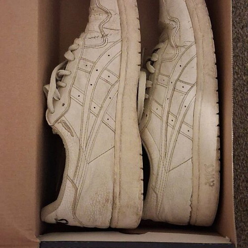 Asics men's white casual shoes used size 41