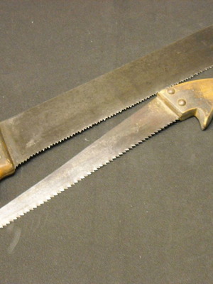 Αντίκες παλιά εργαλεία πριόνια μεταχειρισμένα, μήκη 39.5εκ και 42.5εκ