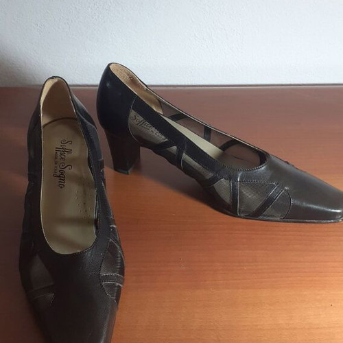 Soffice Sogno leather black pumps size 39 like new