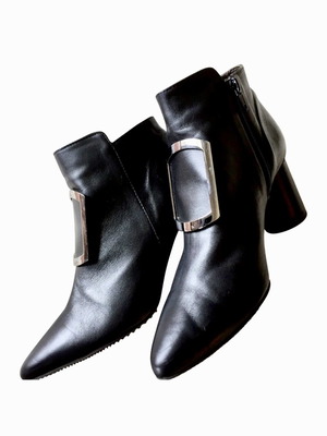 Brunate leather handmade ankle boots size 36.5 with silver buckle