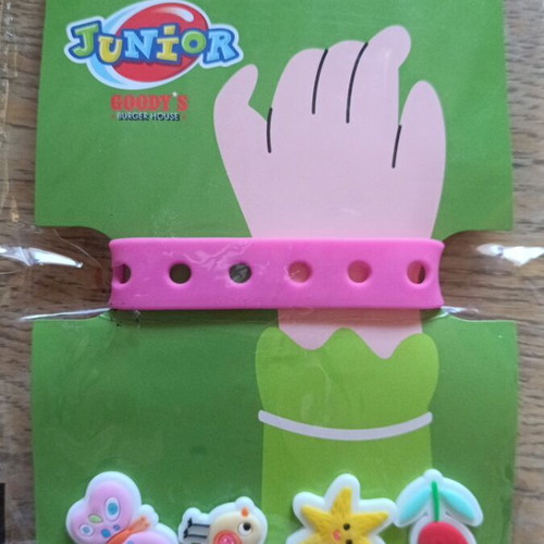 Children's bracelet with pins new