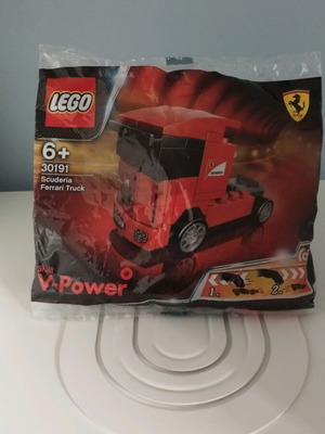 Lego Ferrari Shell 30191 V-Power Scuderia Truck with retract engine new