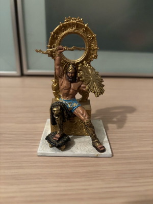 Zeus figure like new, about 10 centimeters
