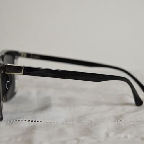 Black square sunglasses like new
