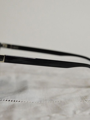 Black square sunglasses like new