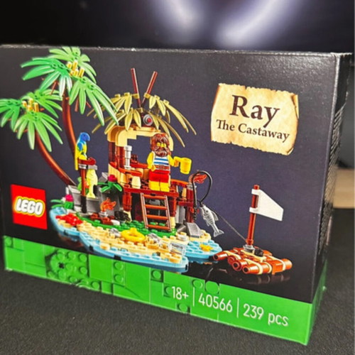 Lego Ray The Castaway 40566 sealed in excellent condition