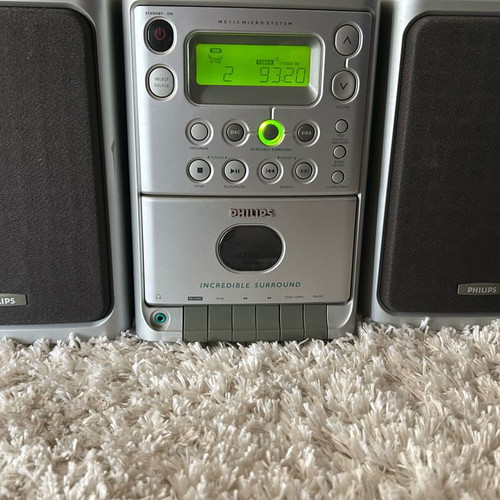 Mini Hi-Fi Philips used with speakers, model 2000