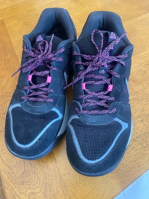 Nike athletic shoes used, men's, size 43, black