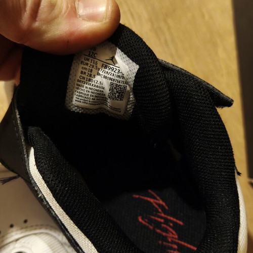 Jordan Stay Loyal 3 kids shoes used, size 29.5, black and white