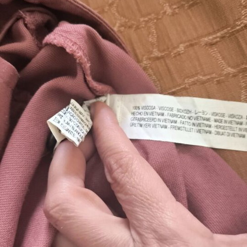 Zara summer pants small, ankle length, rotten apple color, used