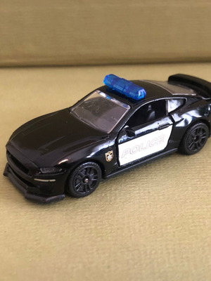 Majorette Ford Mustang Police like new with opening doors