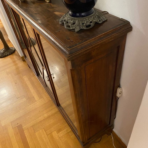 French handmade antique 19th century display cabinet used with three shelves and three glass doors
