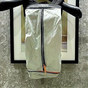 Umbro σακίδιο παπουτσιών καινούριο. αθλητική τσάντα. ασημί & μαύρο τσαντάκι
