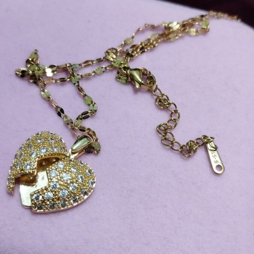 Heart locket with angel wings steel new
