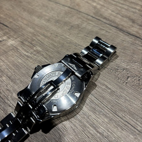 Longines Conquest Quartz 44mm like new, silver men's watch